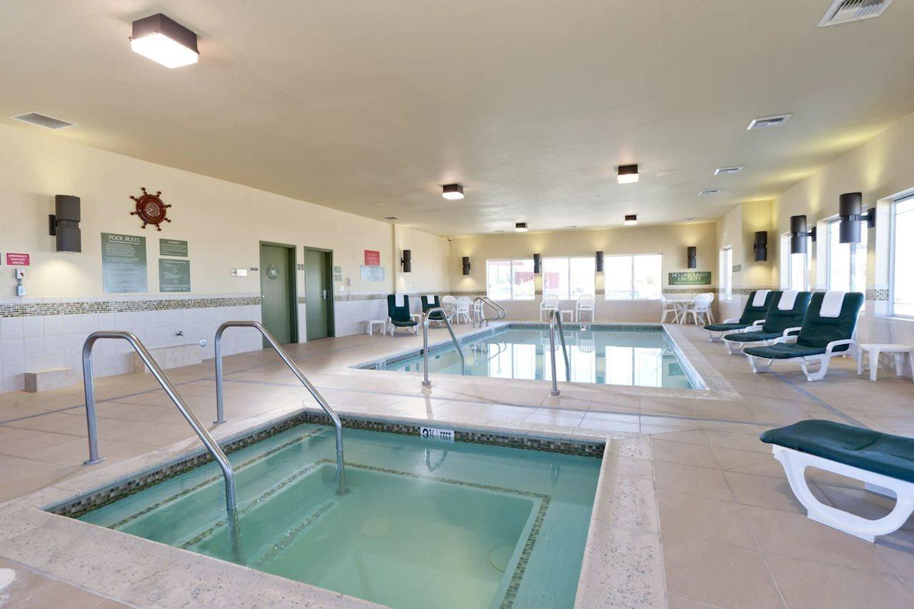 Holiday Inn & Suites - Barstow By Ihg Kültér fotó